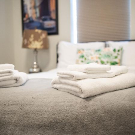 Spacious 3 Bedroom Apartment In Heart Of Niagara Thorold Εξωτερικό φωτογραφία
