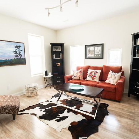 Spacious 3 Bedroom Apartment In Heart Of Niagara Thorold Εξωτερικό φωτογραφία