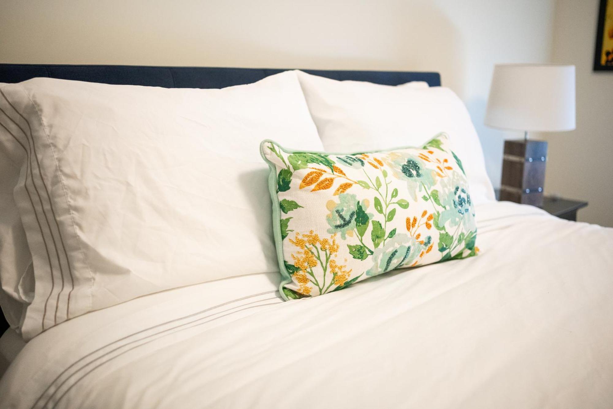 Spacious 3 Bedroom Apartment In Heart Of Niagara Thorold Εξωτερικό φωτογραφία